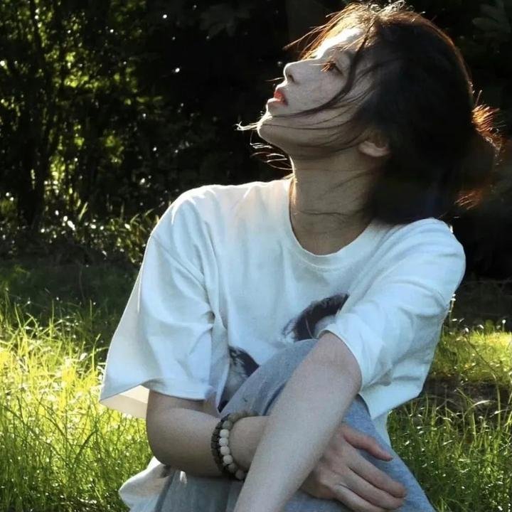 洞里的月亮